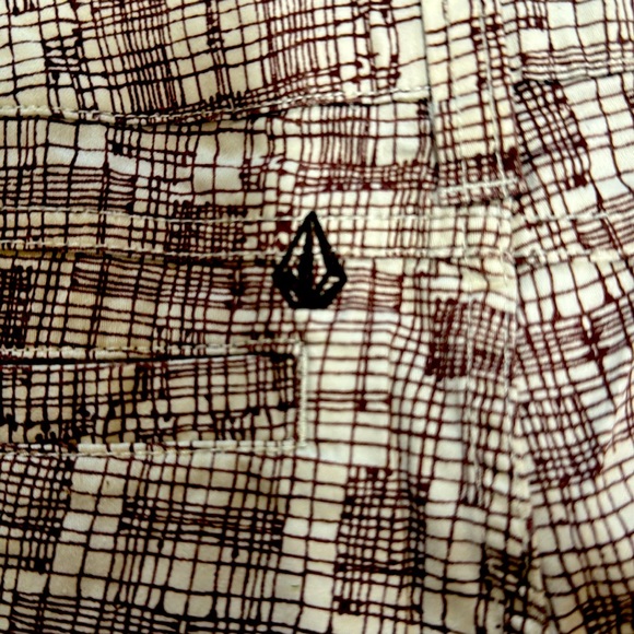 VOLCOM used like new jean shorts, size 1, white and brown, two back pockets. - Picture 4 of 7